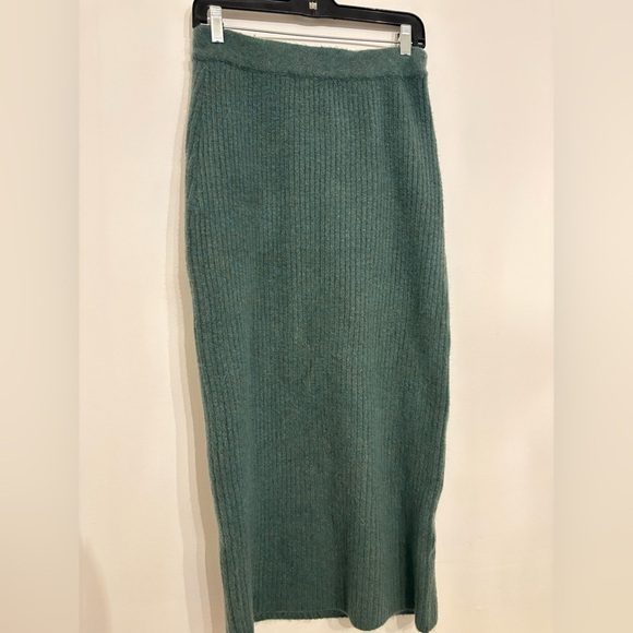 Zara Dresses & Skirts - Elegant Green Knit Skirt
